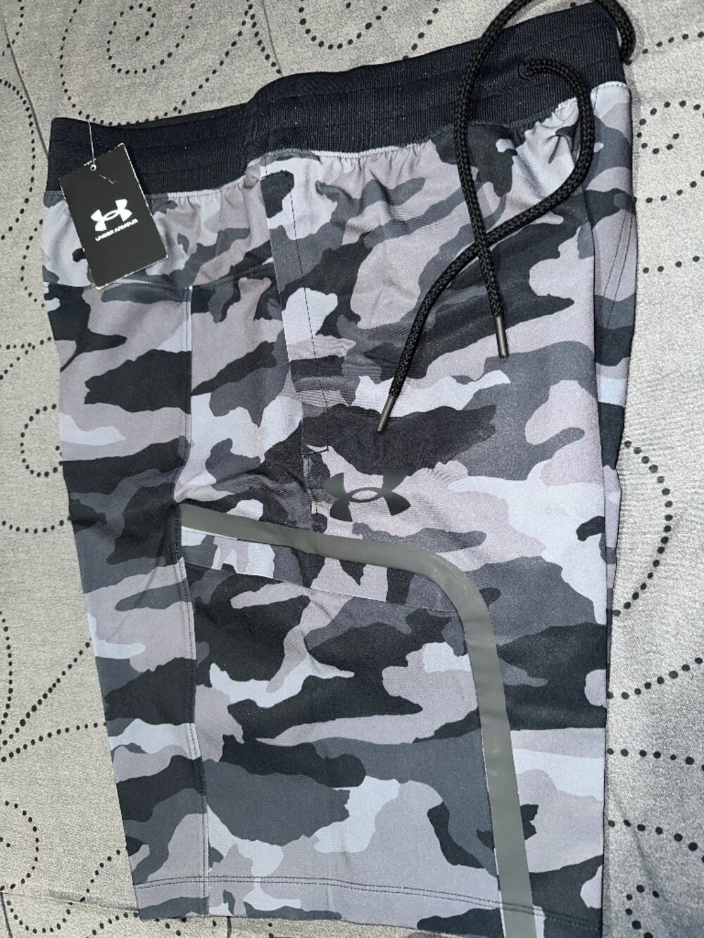 UNDER ARMOUR ELITE SPORTSTYLE FITTED CAMO CARGO SHORTS SIZE S OR M MEN NWT $90
